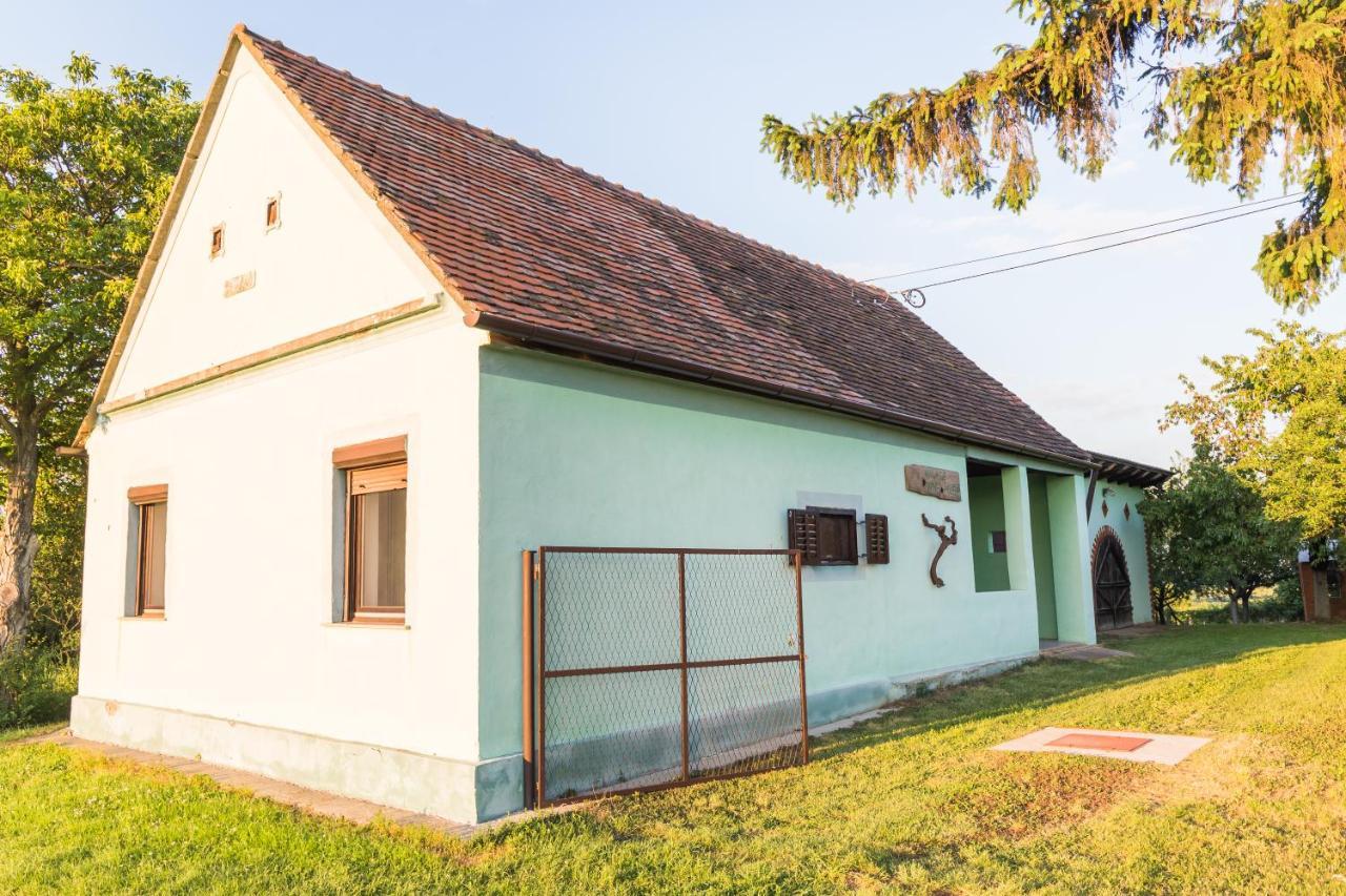 Village Wine House Mandicevac Экстерьер фото